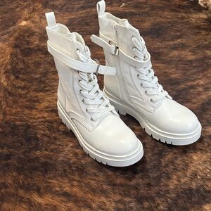 Dream Pairs White combat boots